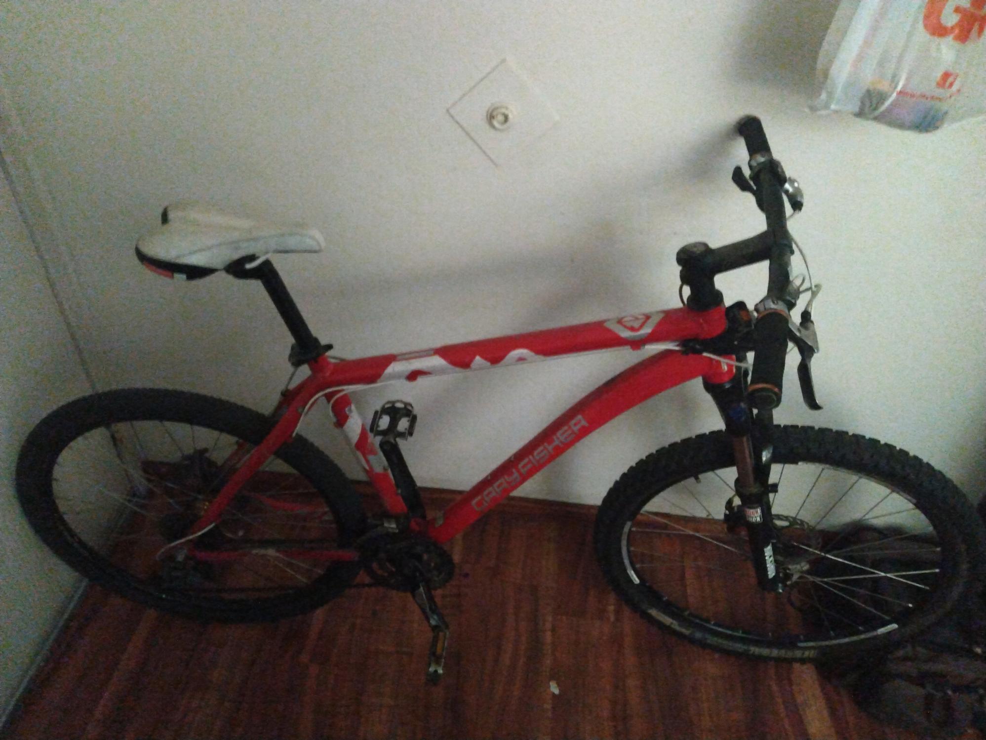 2009 Gary Fisher Genesis 2.0 Red