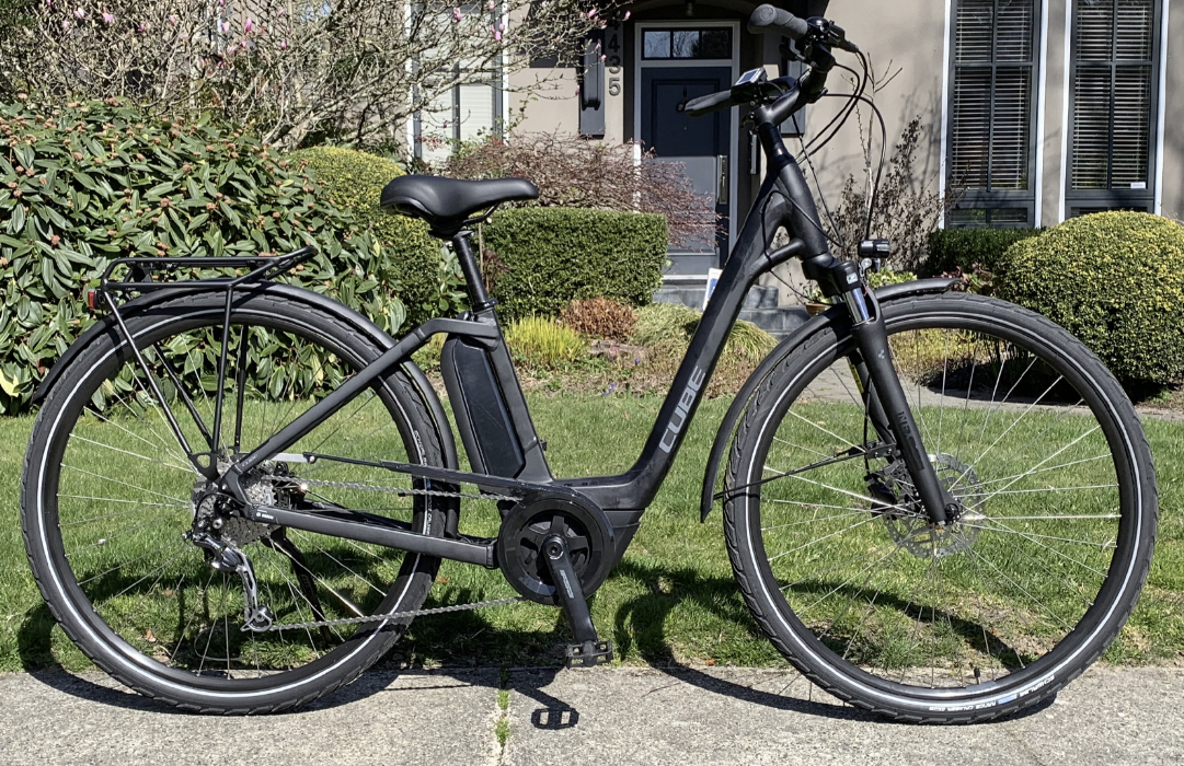 2021 Cube Town Sport Black and Silver, gray or bare metal