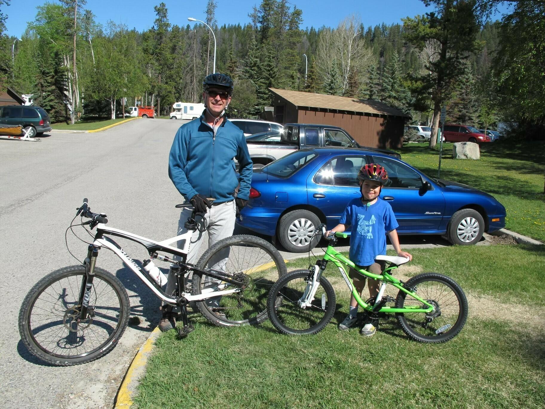 2012 Specialized Camber Comp 29 White and Black