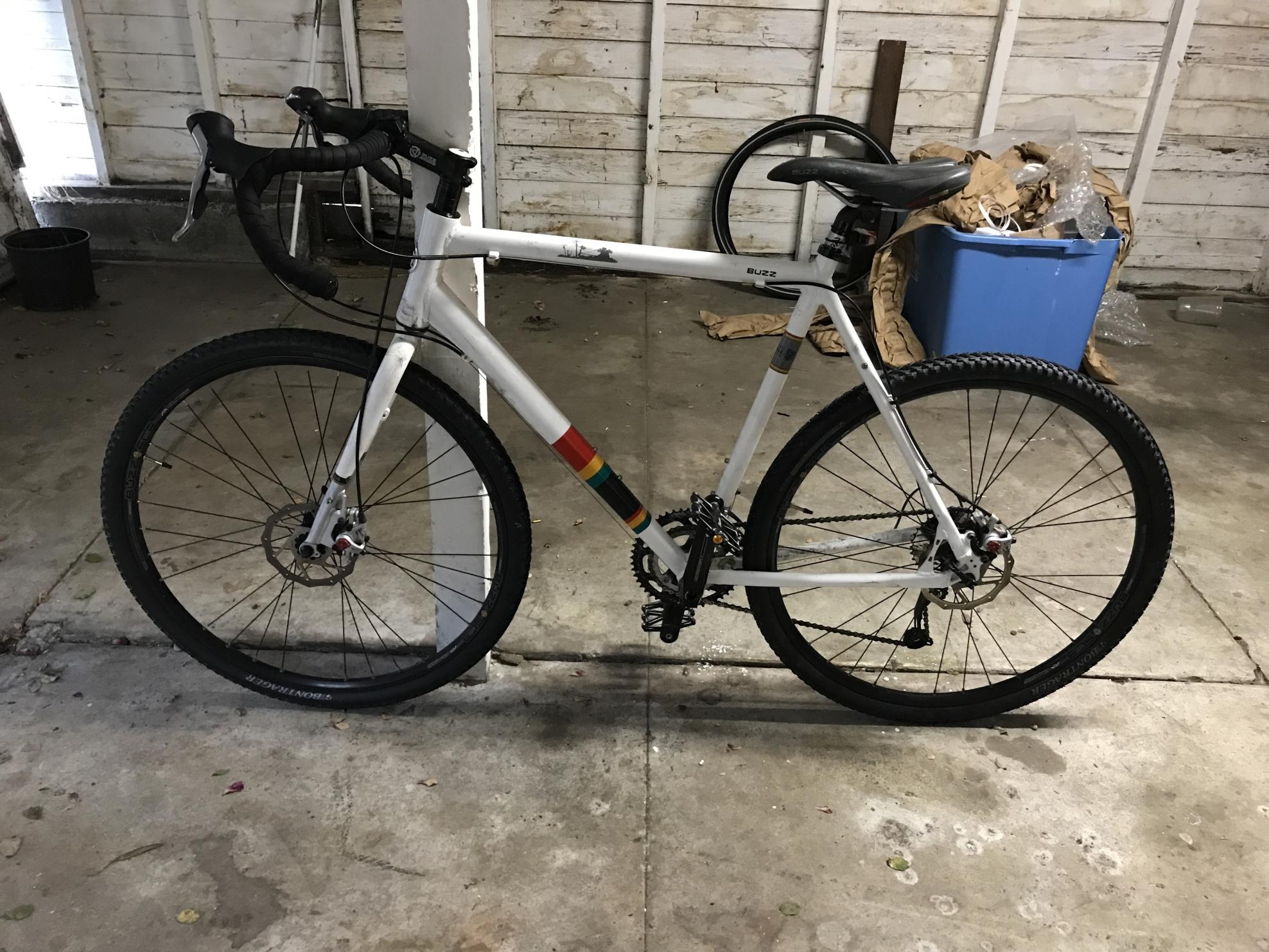 2010 Novara Buzz White