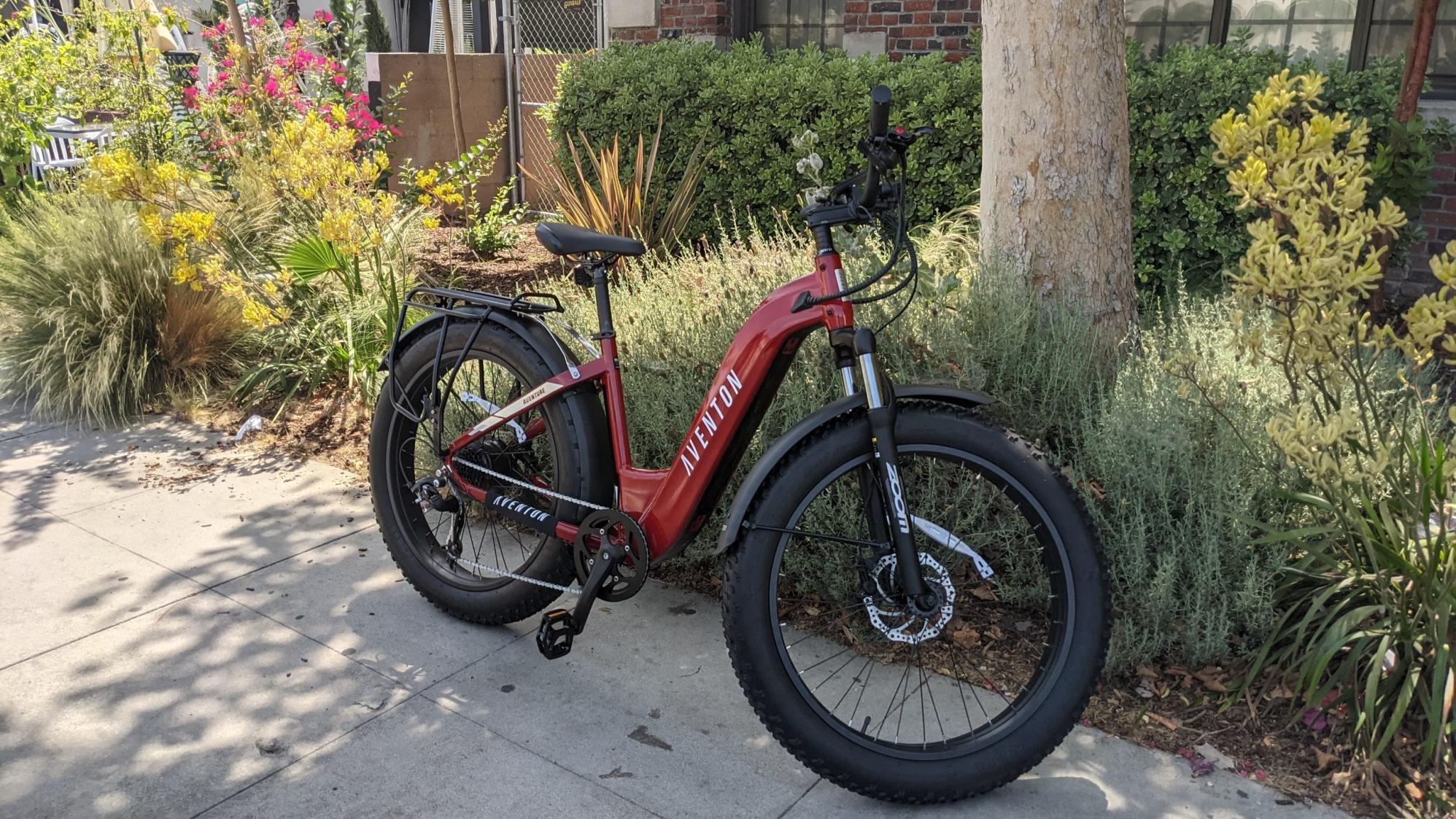 2021 Aventón Aventure Red