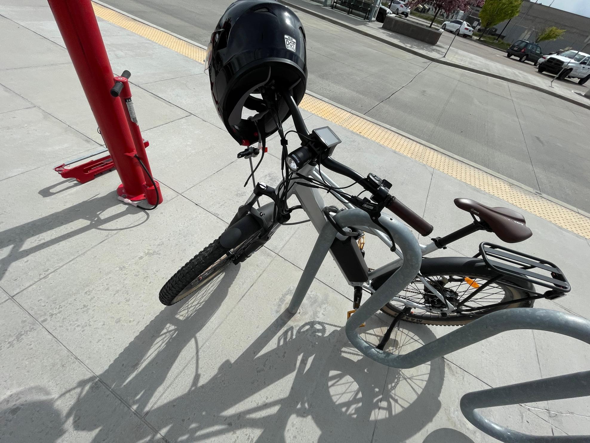 2021 Surface604 Quad Silver, gray or bare metal