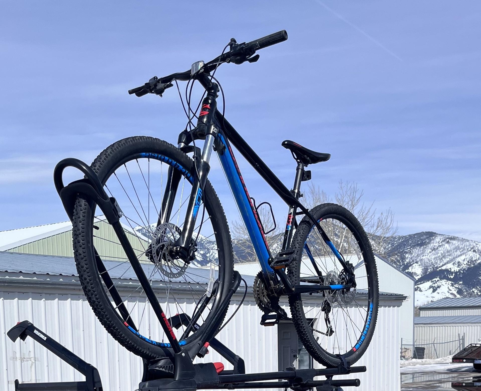 2016 Cannondale Black and Blue