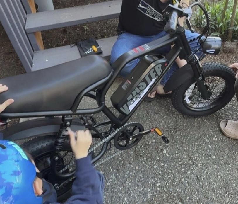 2025 AVDLBIKE A13 Black