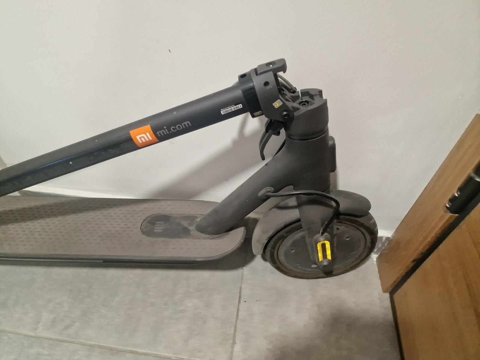 2021 Xiaomi Mi Electric Scooter 1S e-scooter Black