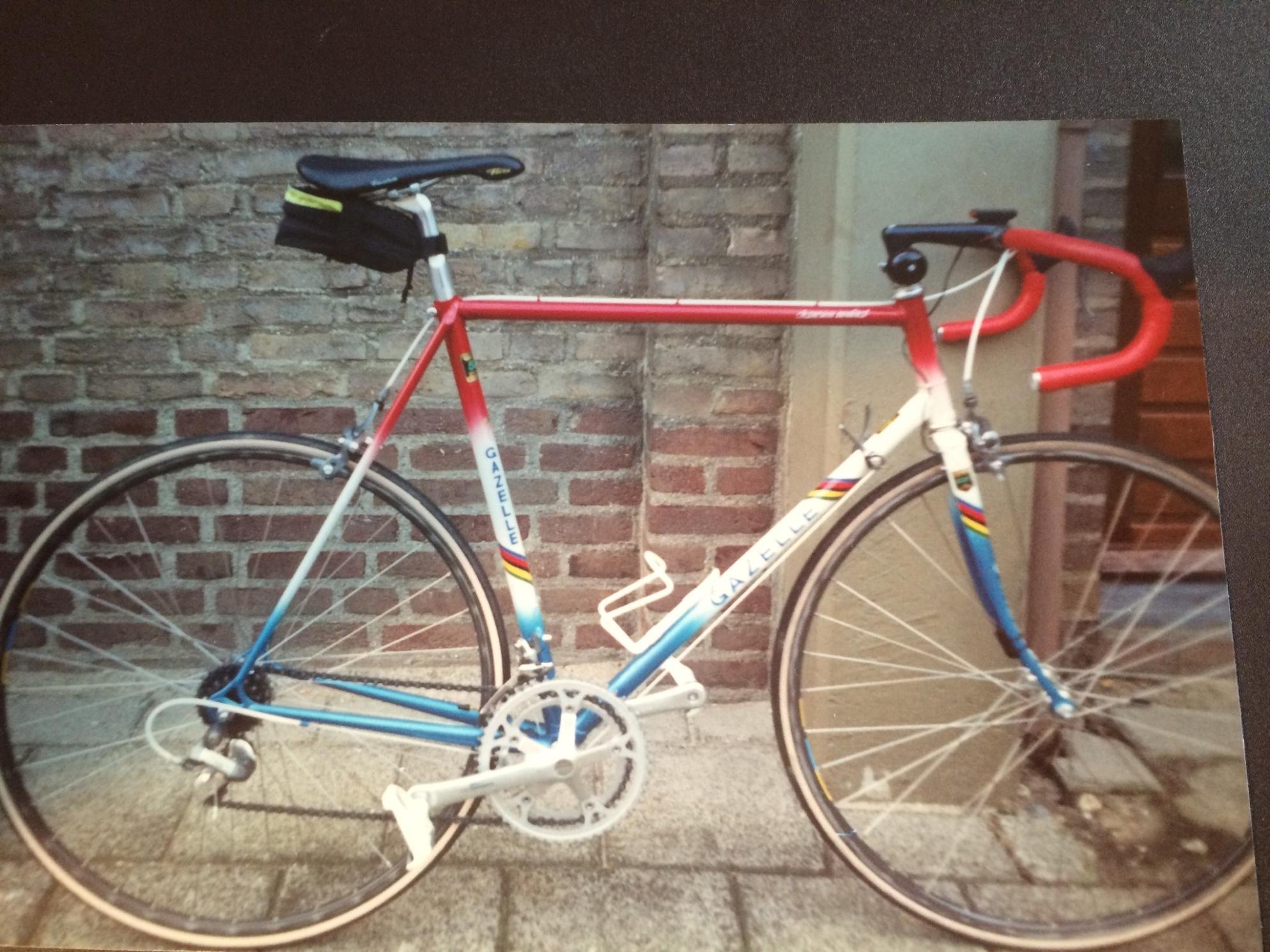 1991 Gazelle Champion Mondial Red, White, and Blue