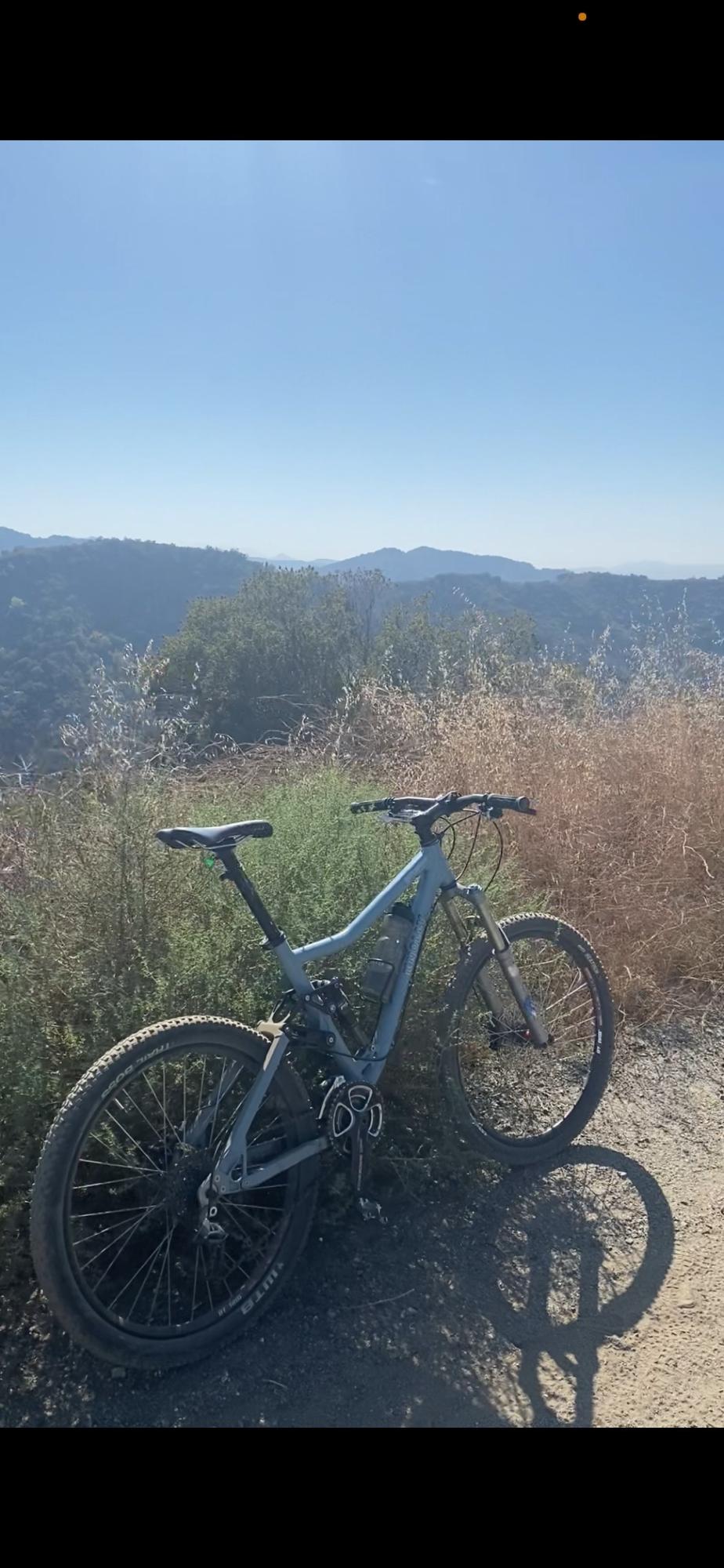 Knolly Endorphin Silver, gray or bare metal