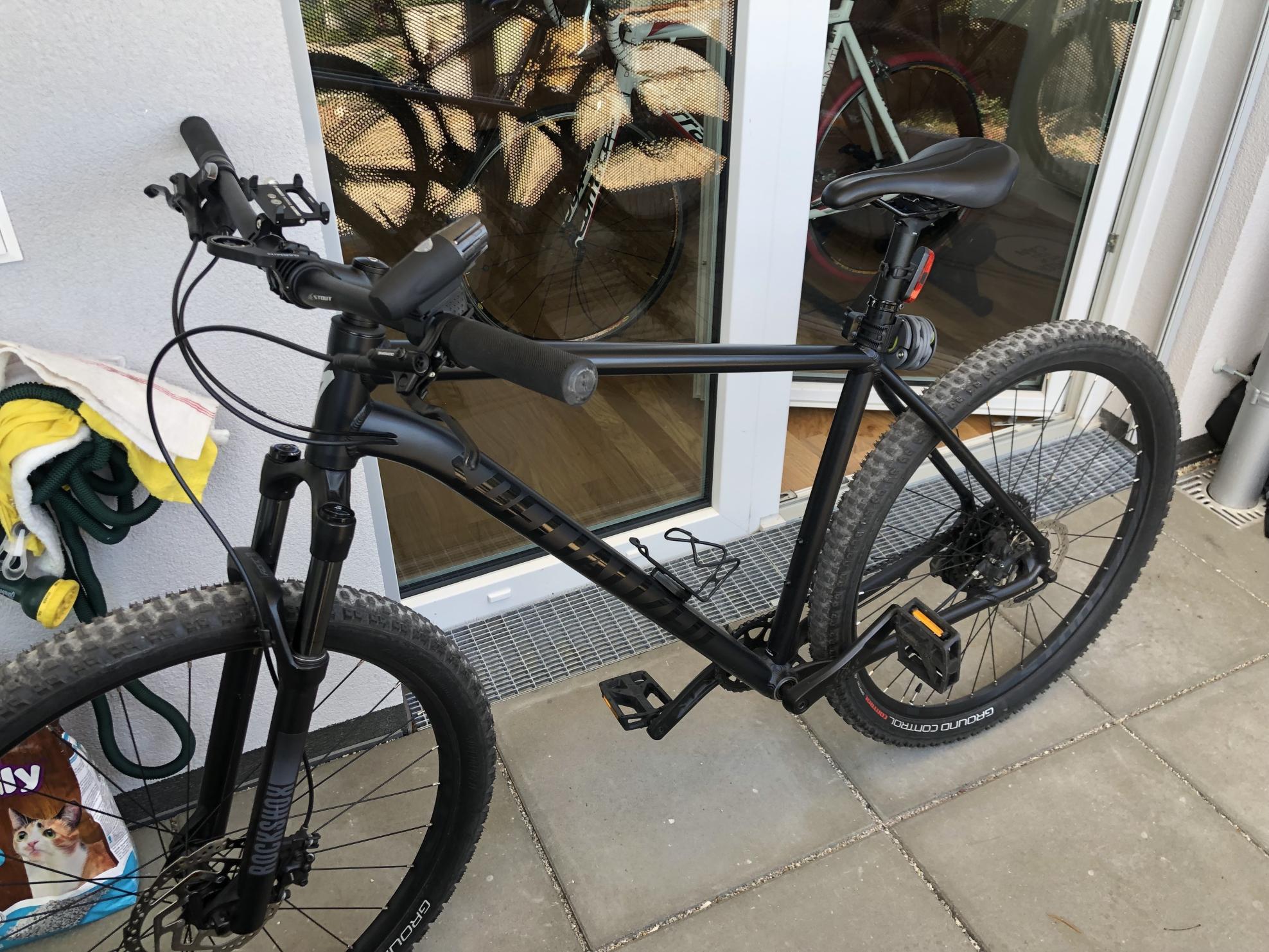 2021 Specialized Black