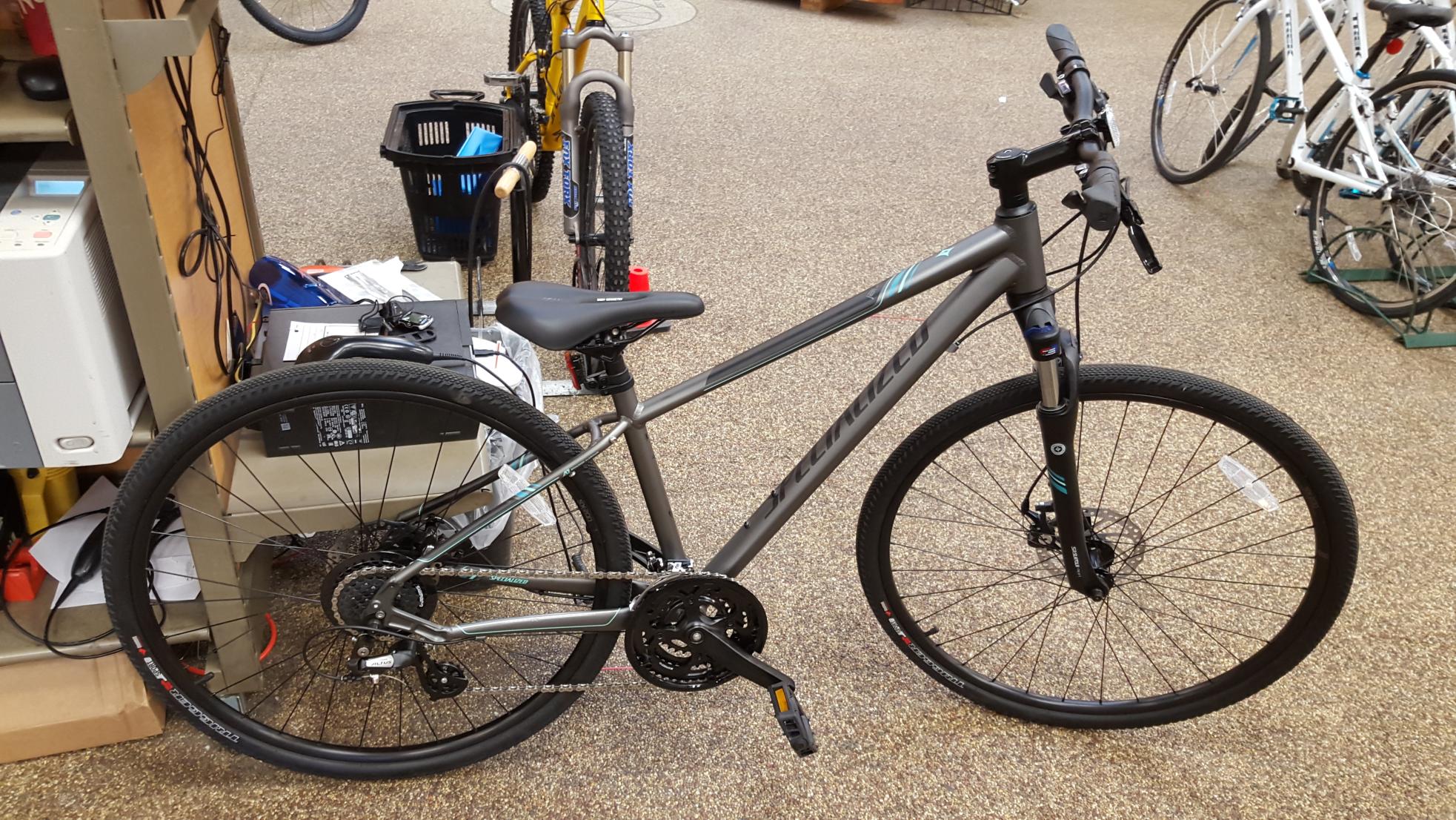 2016 Specialized Ariel Disc Silver or Gray and Teal