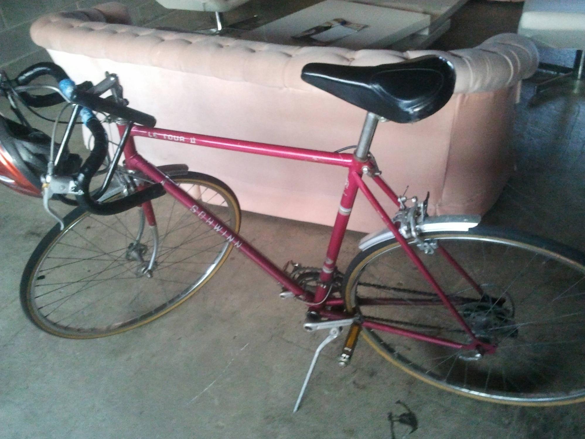 1977 Schwinn Le Tour II  Black