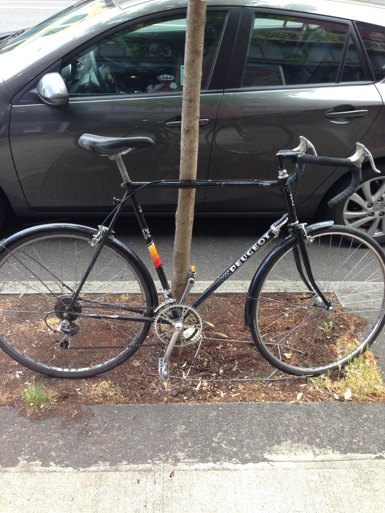 Peugeot Isrean  Black