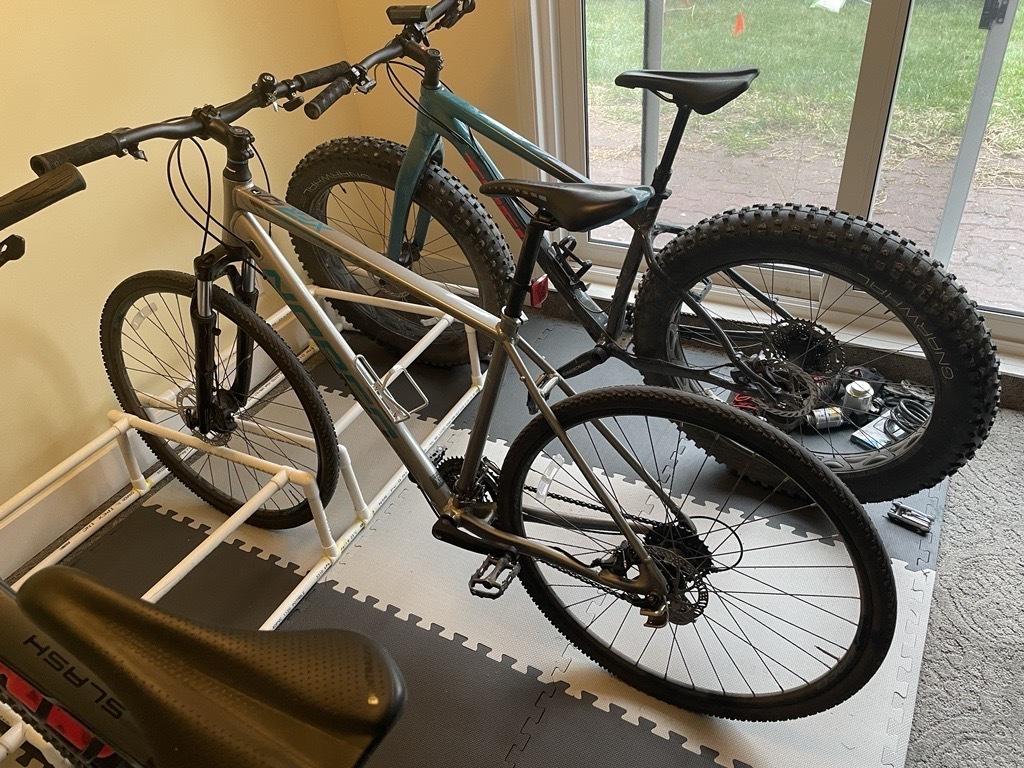 2016 Norco Bikes XR4 Silver, gray or bare metal