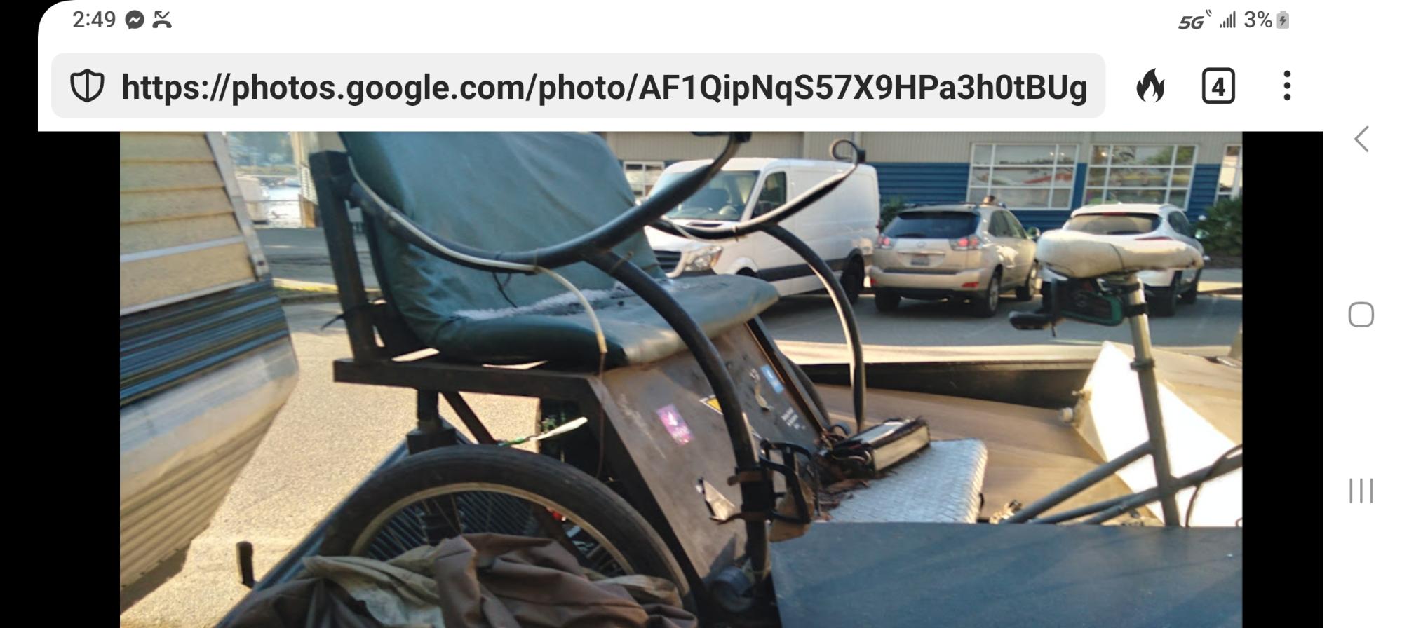 Unknown 3 wheel trycyckepedal cab Black and Blue