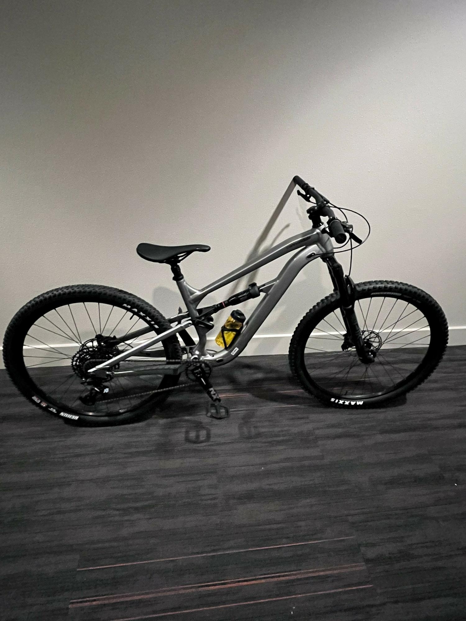 2023 Cannondale Habit 3 Silver, gray or bare metal