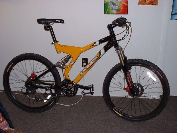 2001 KHS Bicycles FXT Comp  Black