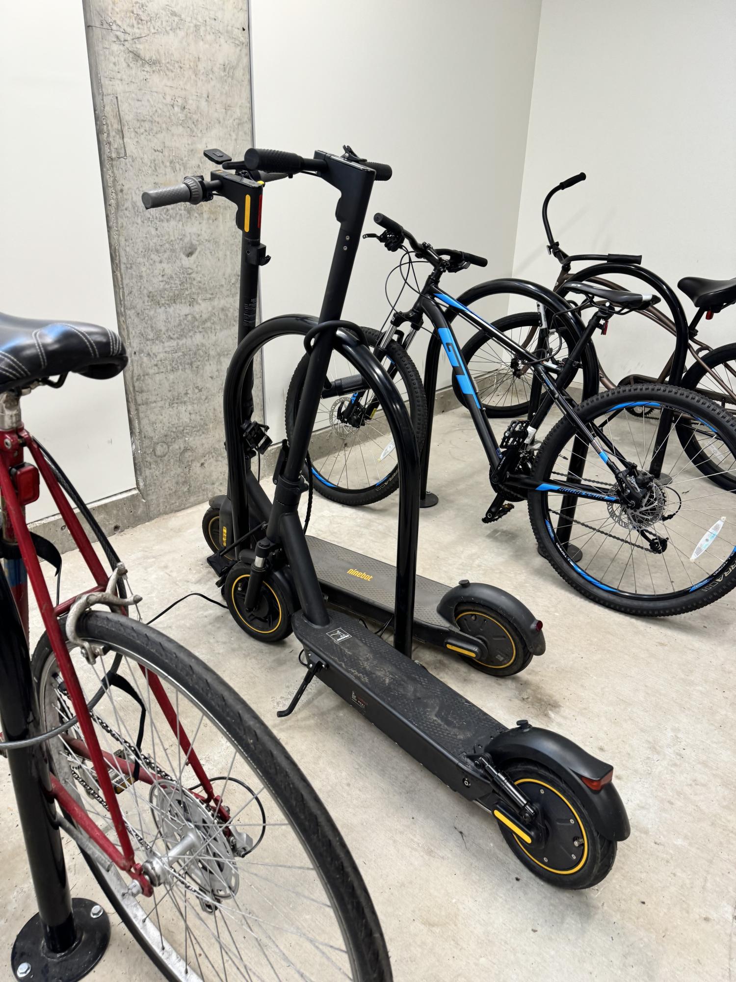 2022 Segway Ninebot Max G30 e-scooter Black