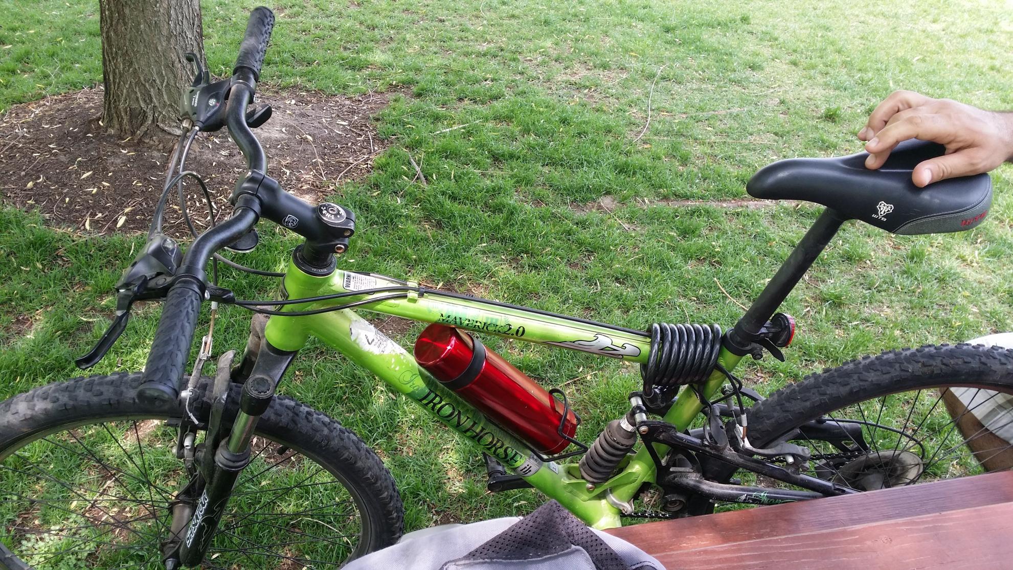 Iron Horse Bicycles Iron Horse Maverick 4.6 Men's Mountain Bike Green