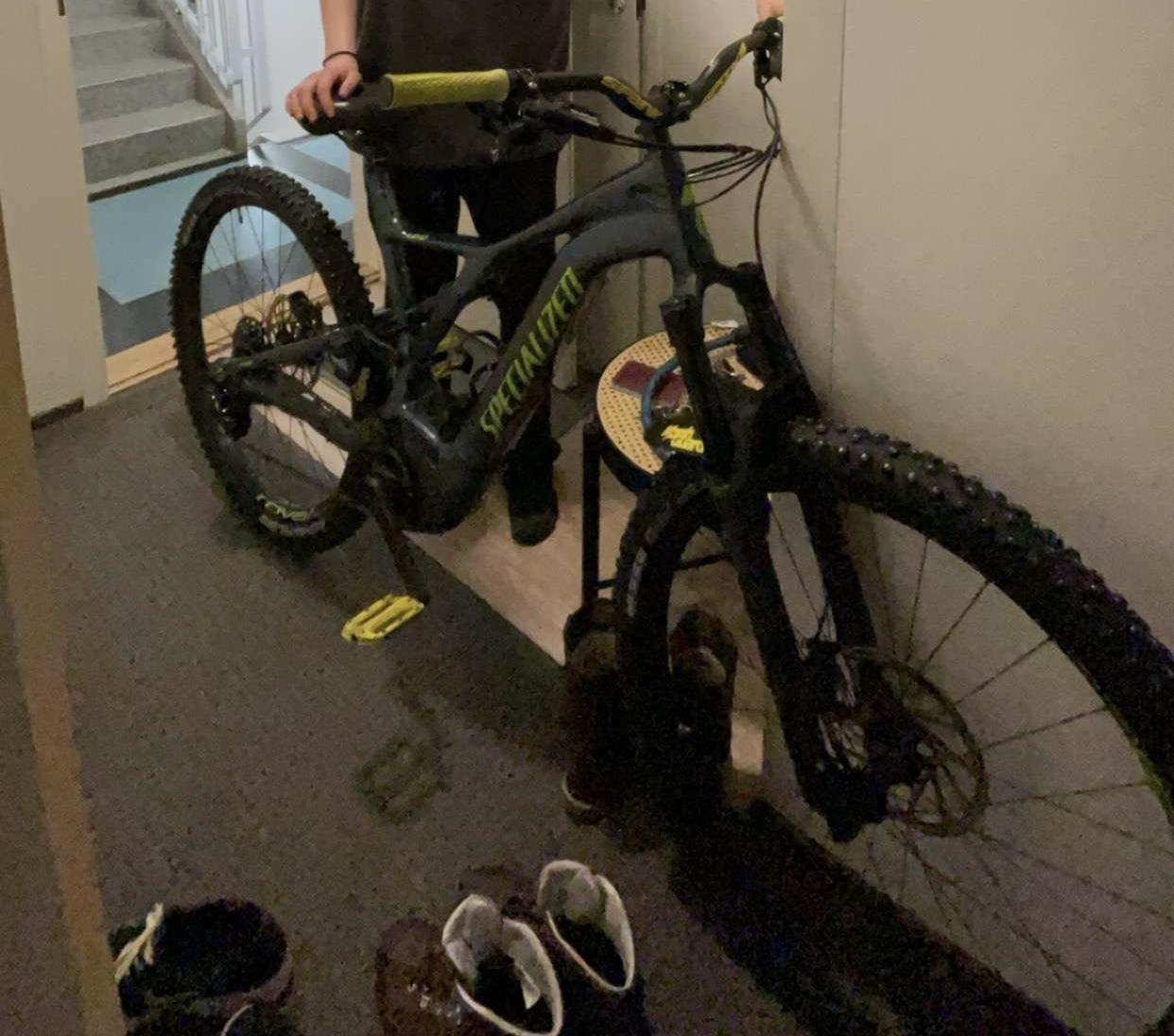 2019 Specialized Levo XL Blue