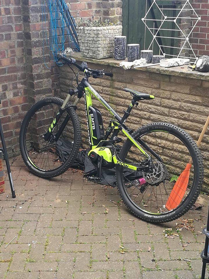 2015 Bergamont E-Contrail 6.0 Black and Green