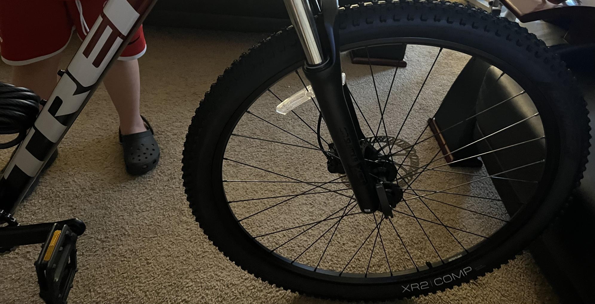 2022 Trek Marlin 6 Black and Red