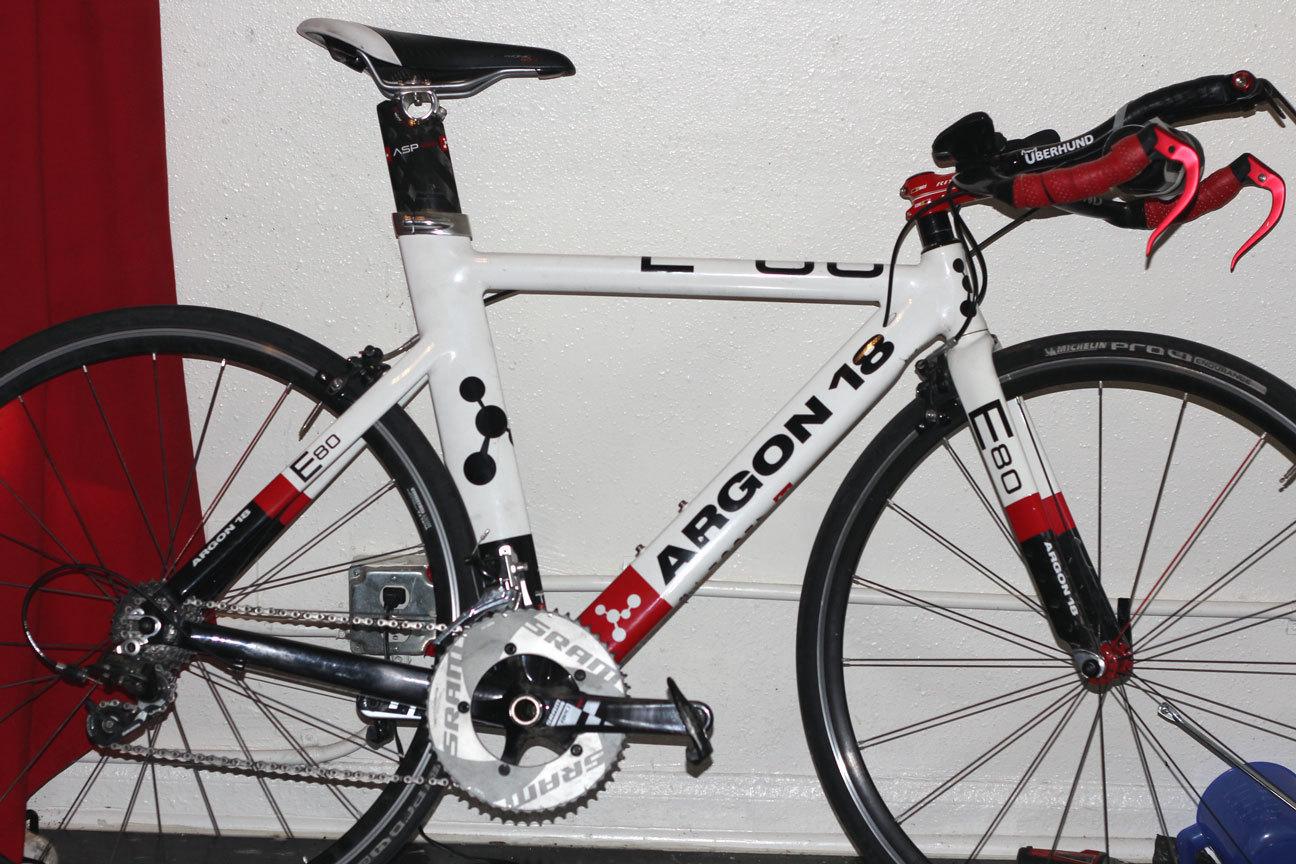 2010 Argon 18 E-80 White, Red, and Black