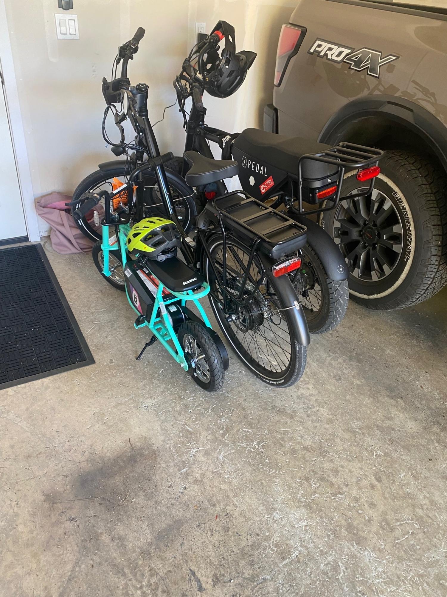 2022 Pedal Electric AWD 3 Black