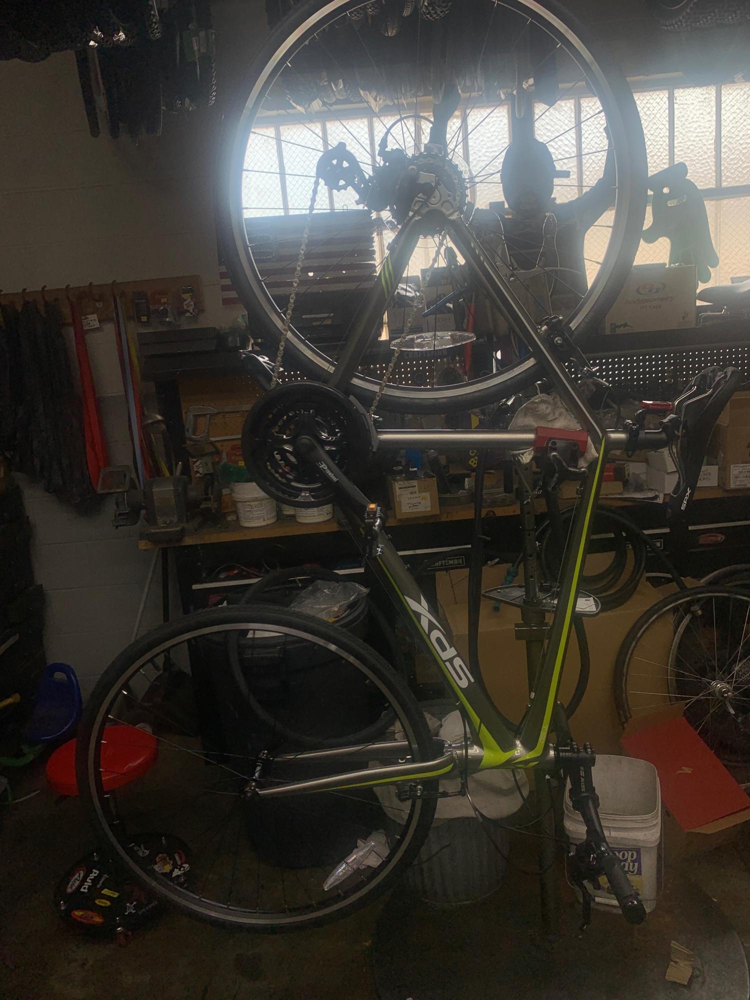 Xds Xds alloy frame Silver, gray or bare metal and Green