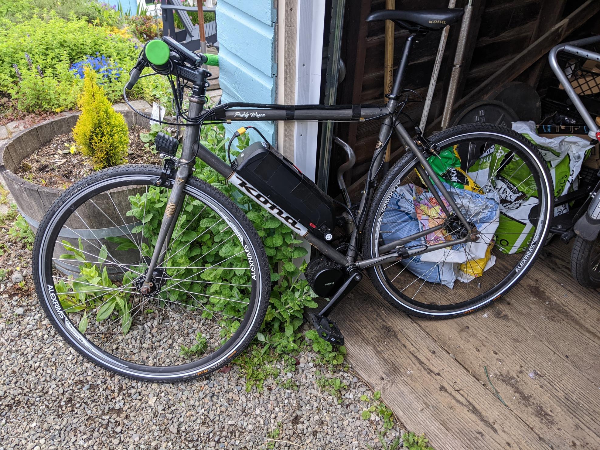 Kona paddy wagon Black