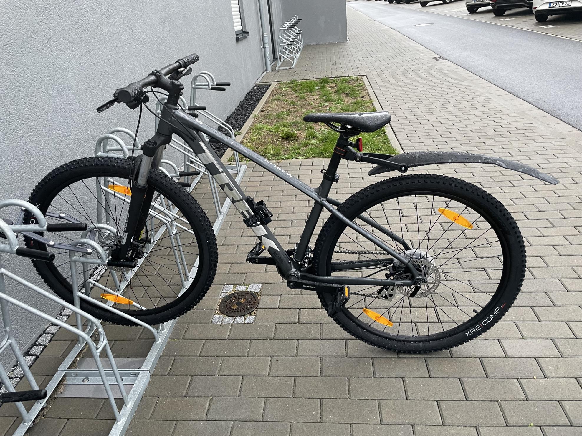 2022 Trek Marlin 5 M 29 Wheel Lithium Silver, gray or bare metal