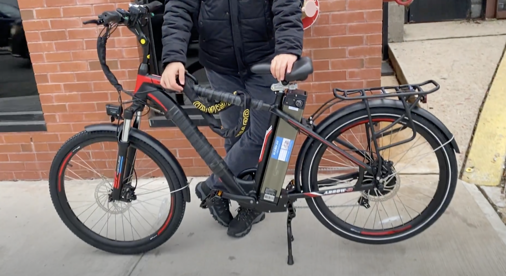 2022 Arrow Arrow 10 Black