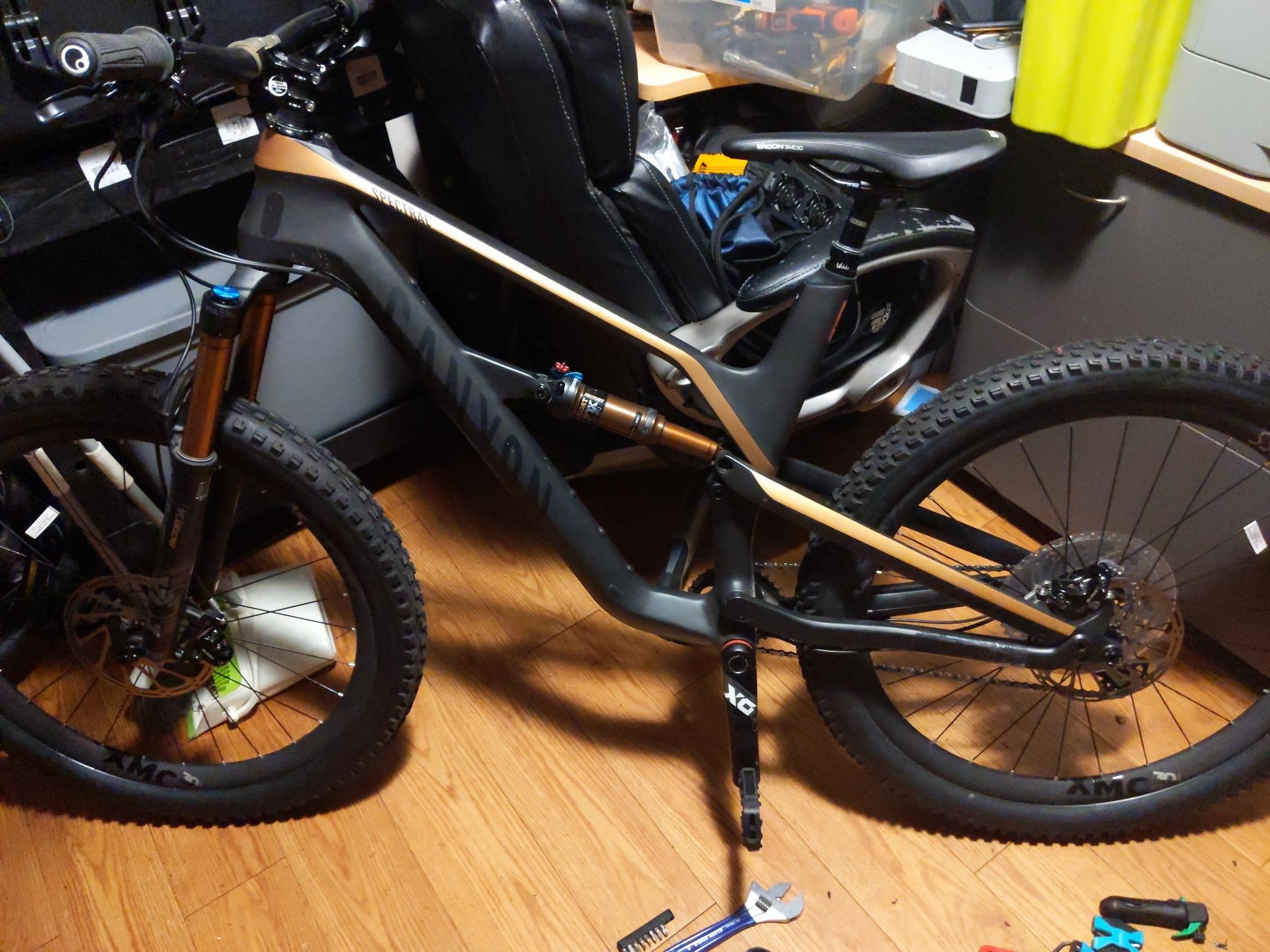 2018 Canyon bicycles Spectral Black