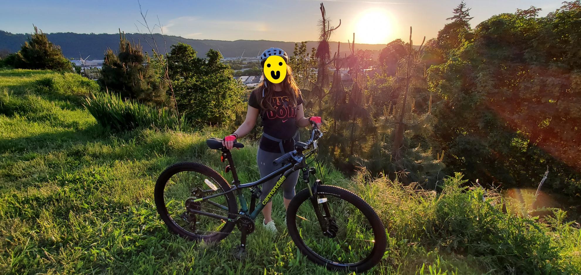 2021 Cannondale Trail 8 Silver, gray or bare metal and Teal