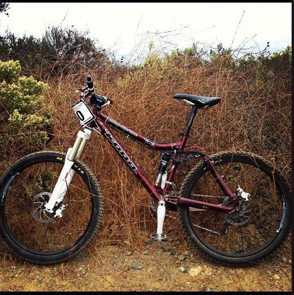 2009 Kona Dawg Supreme  Red