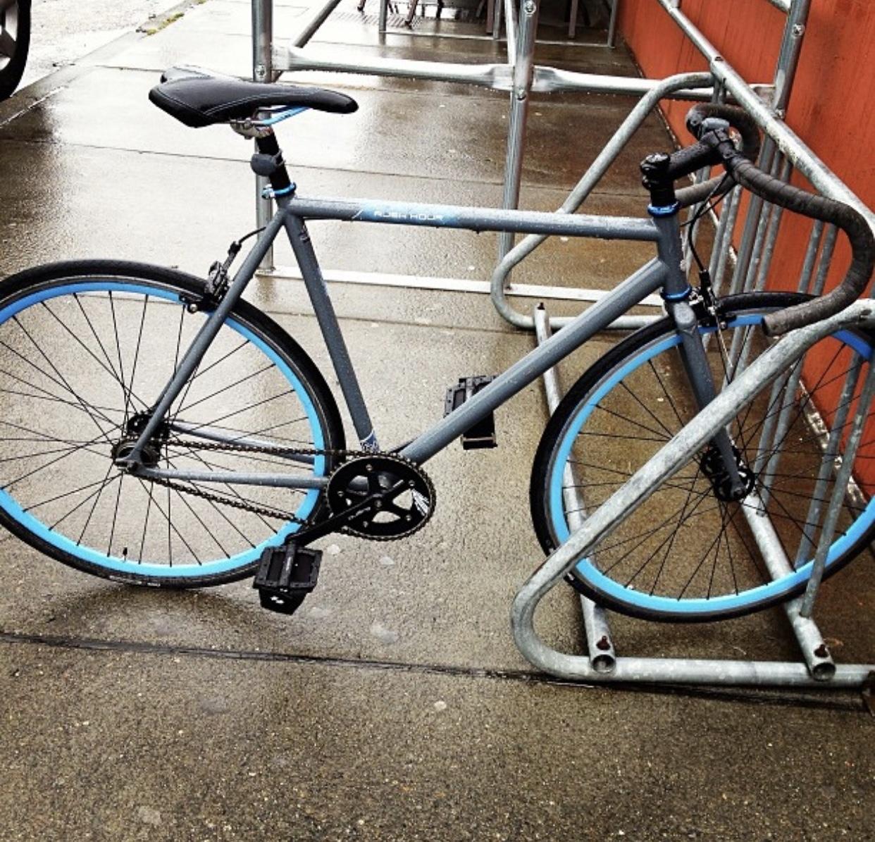 2010 Raleigh Rush Hour Silver or Gray