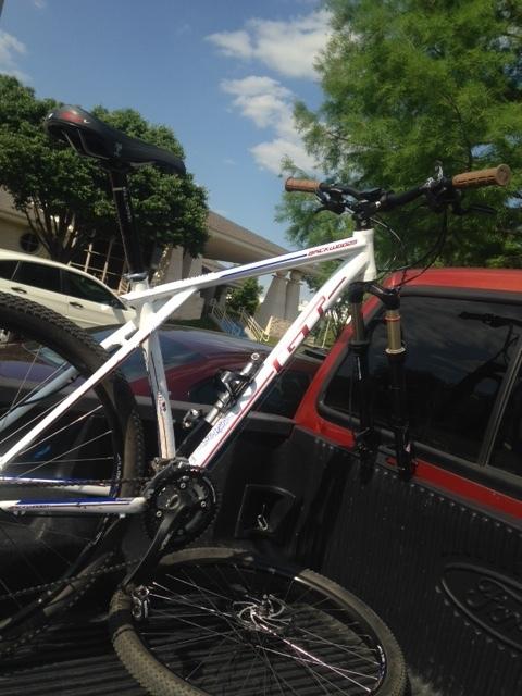 2014 GT Bicycles Backwoods Comp White