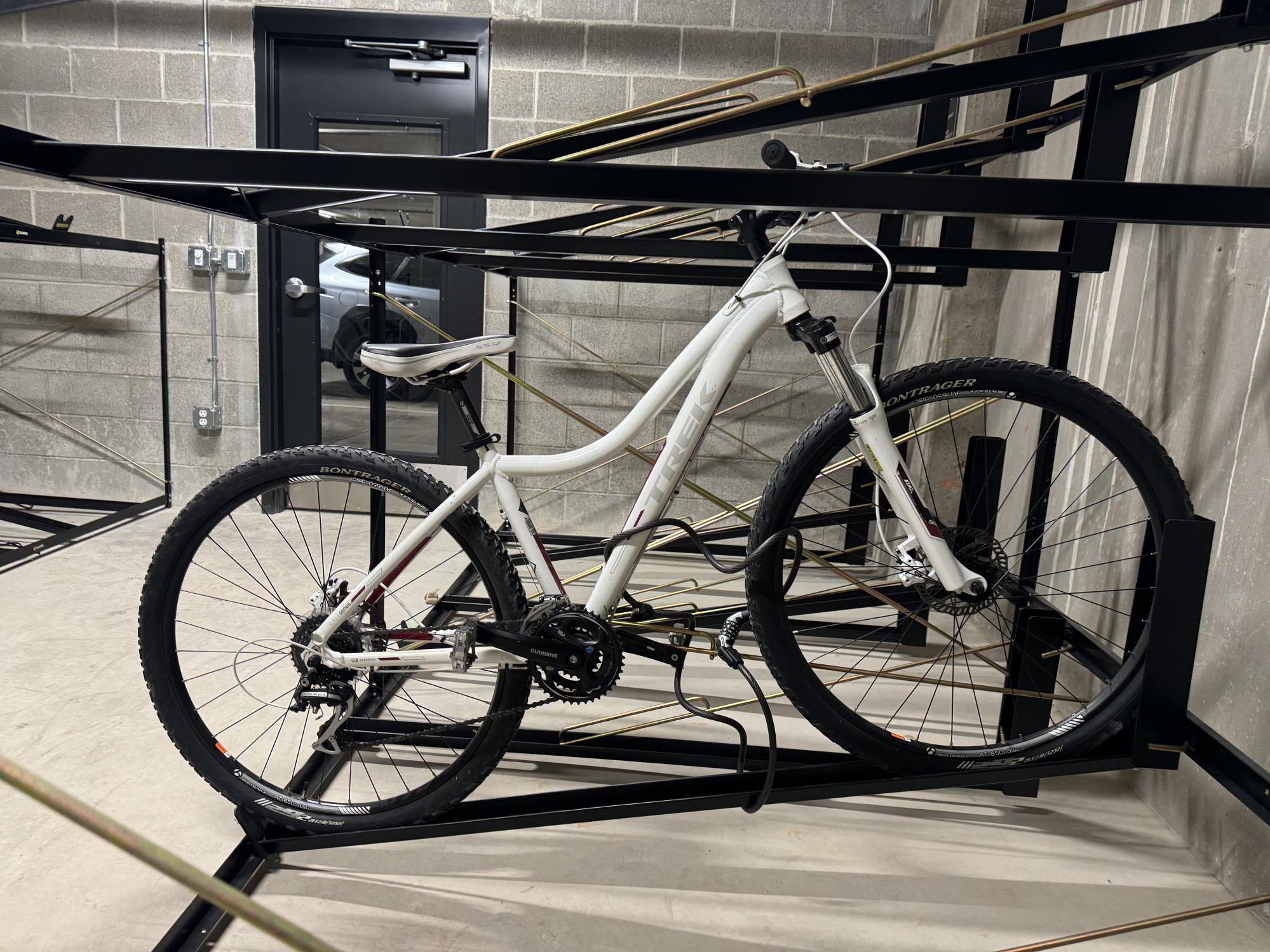 2024 Trek Cali White