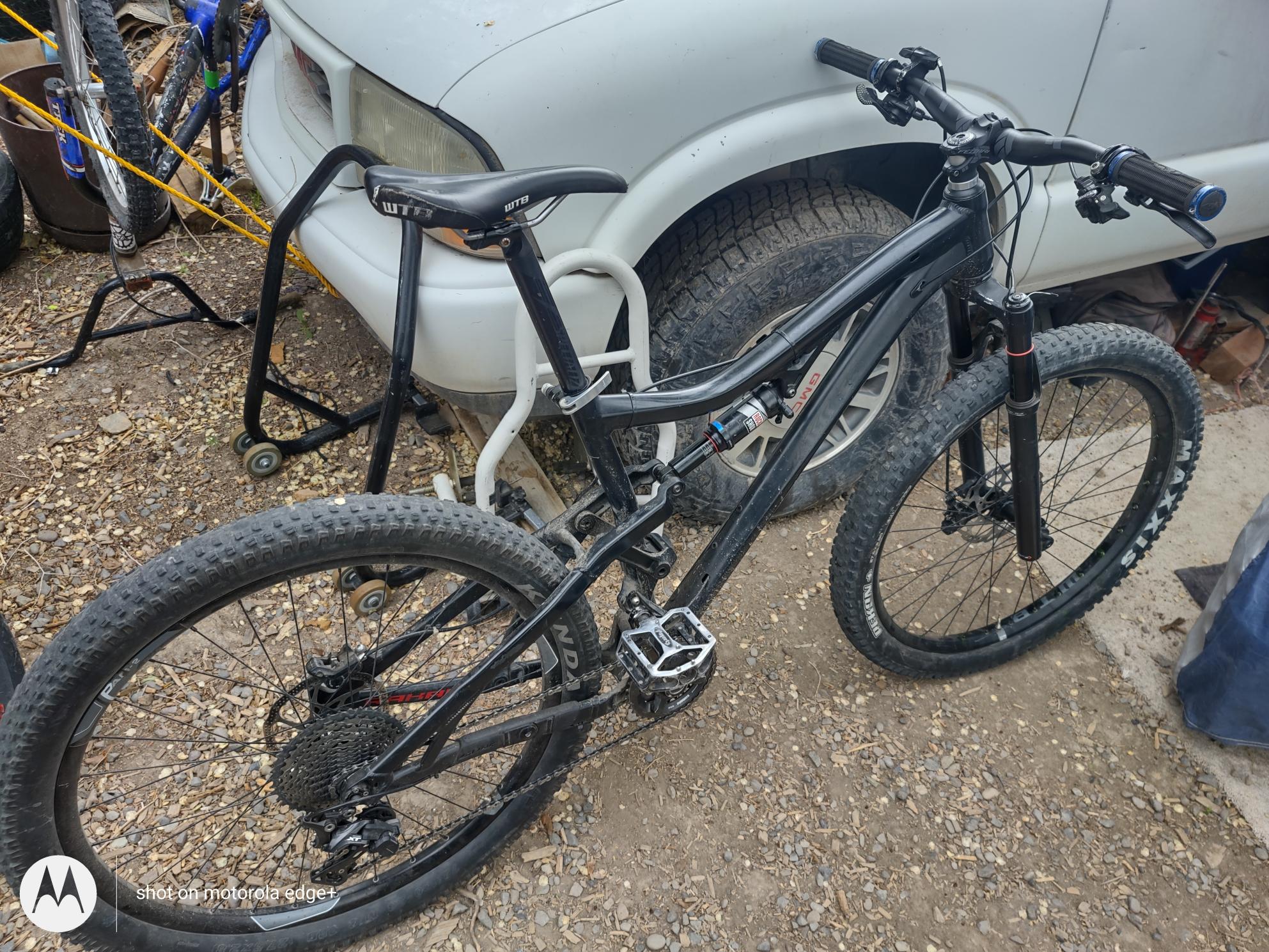 2018 Fuji A703368 Black and Black