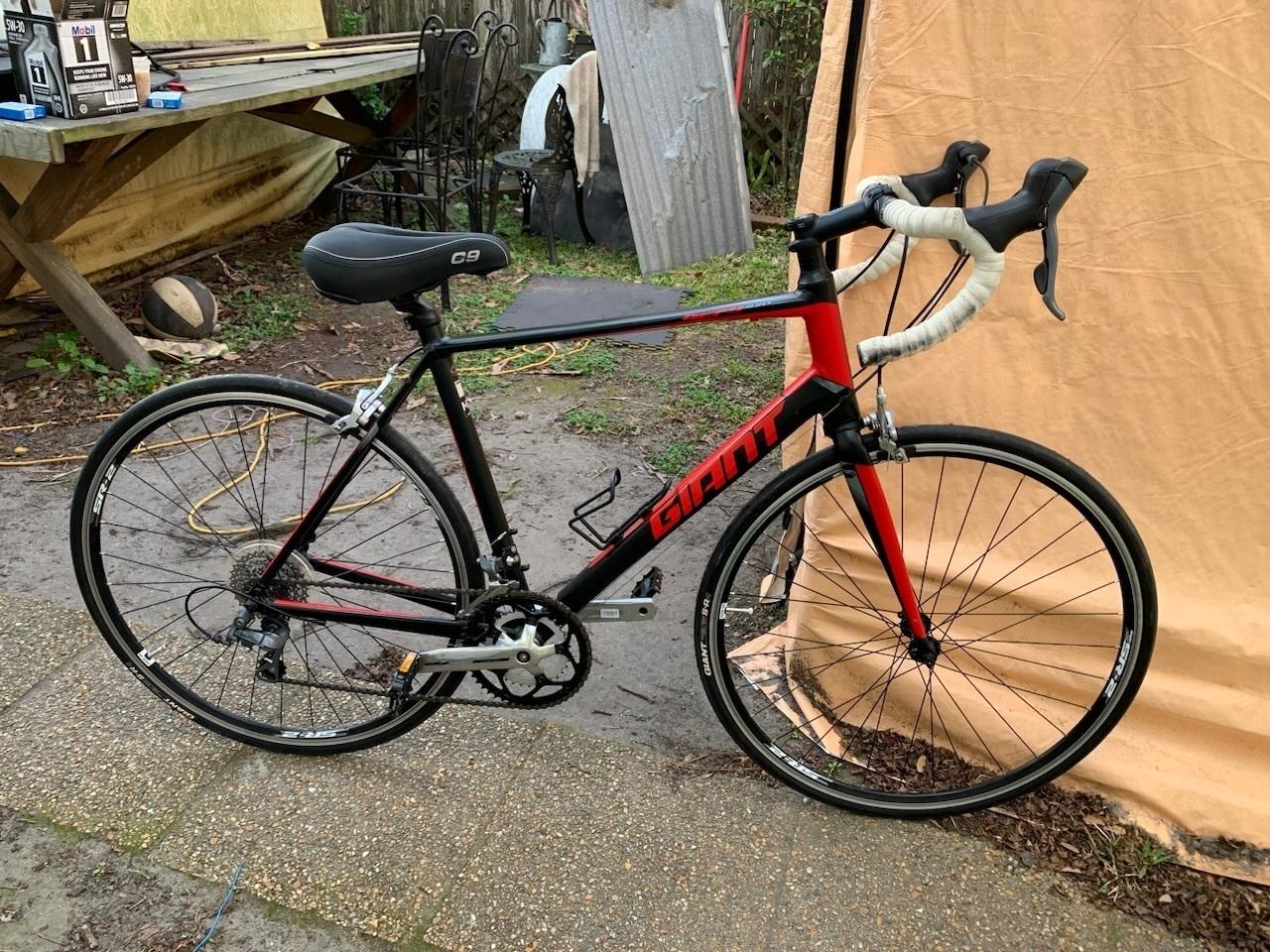 2021 Giant Defy Aluxx Black and Red