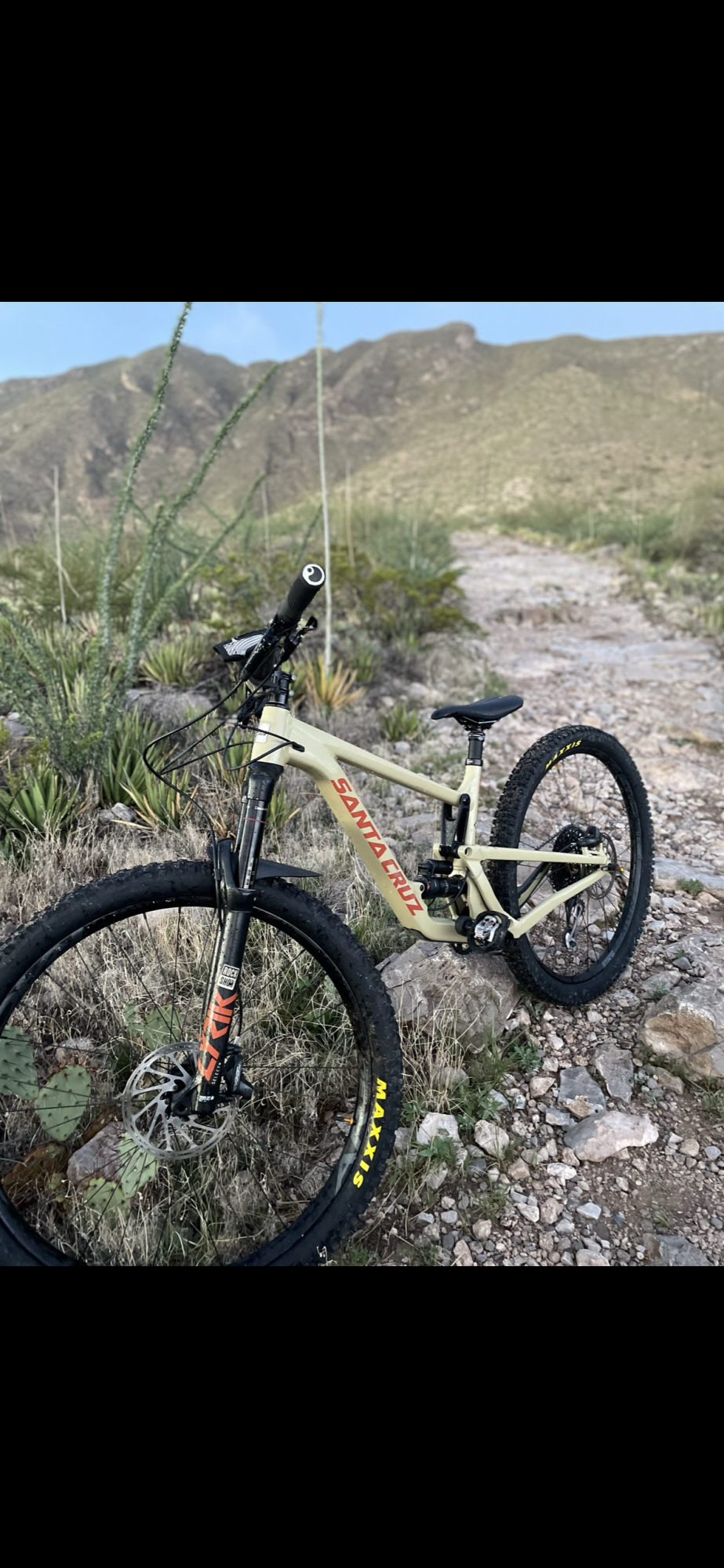 2019 Santa Cruz Hightower AL Yellow or Gold and Orange