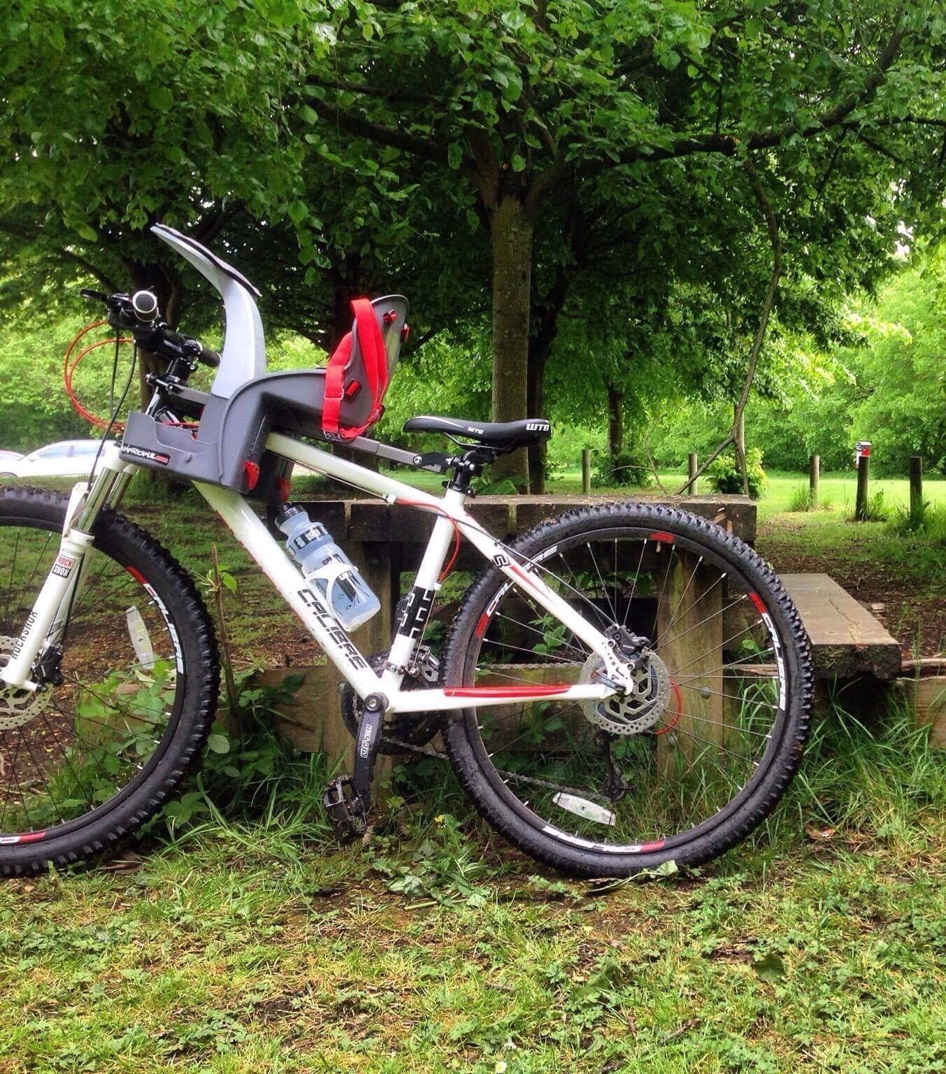 2017 Calibre Two.Two V2 Alloy Hardtail Mountain Bike White and Black