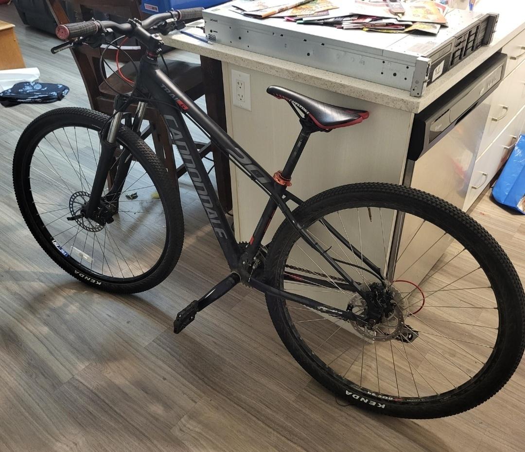 2014 Cannondale Trail 29 6 Black and Red