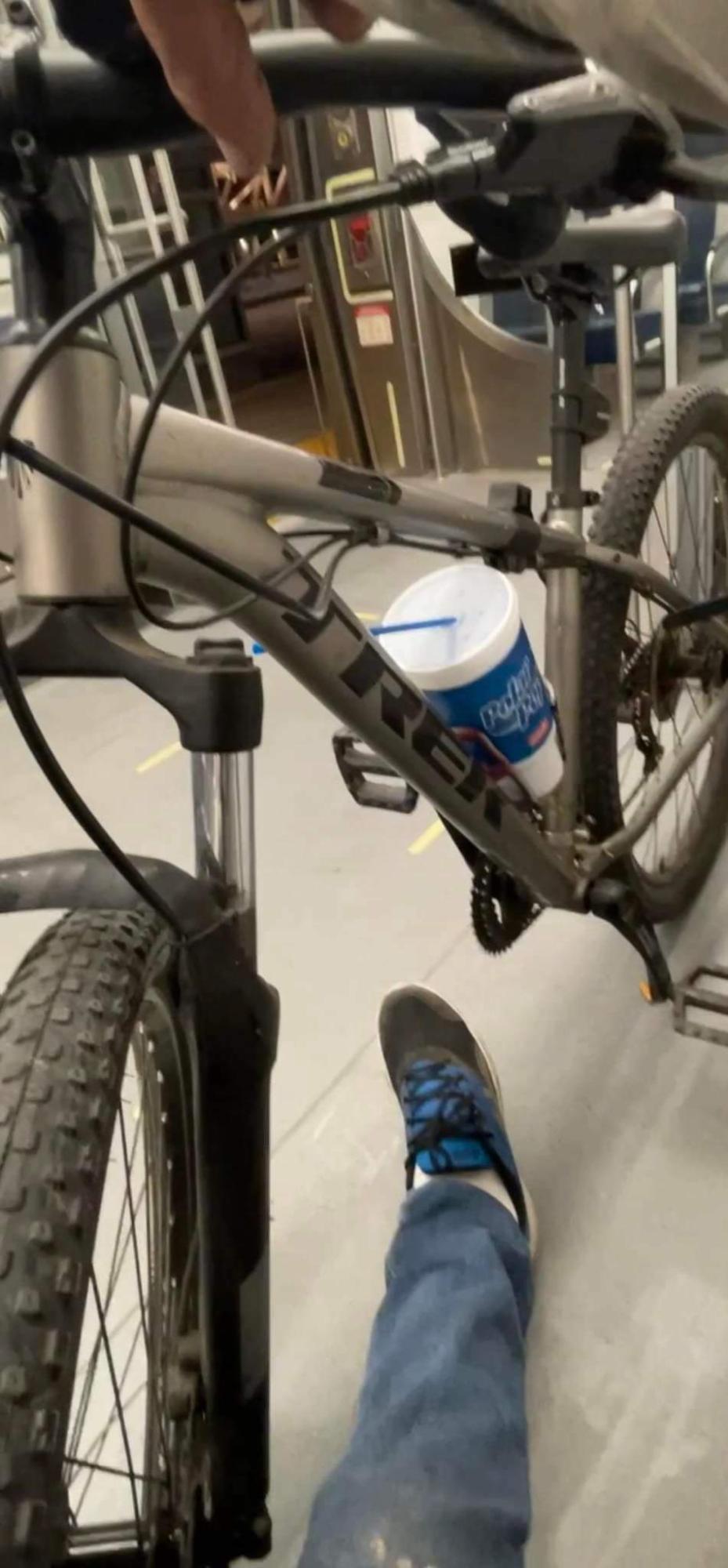 Trek Silver, gray or bare metal