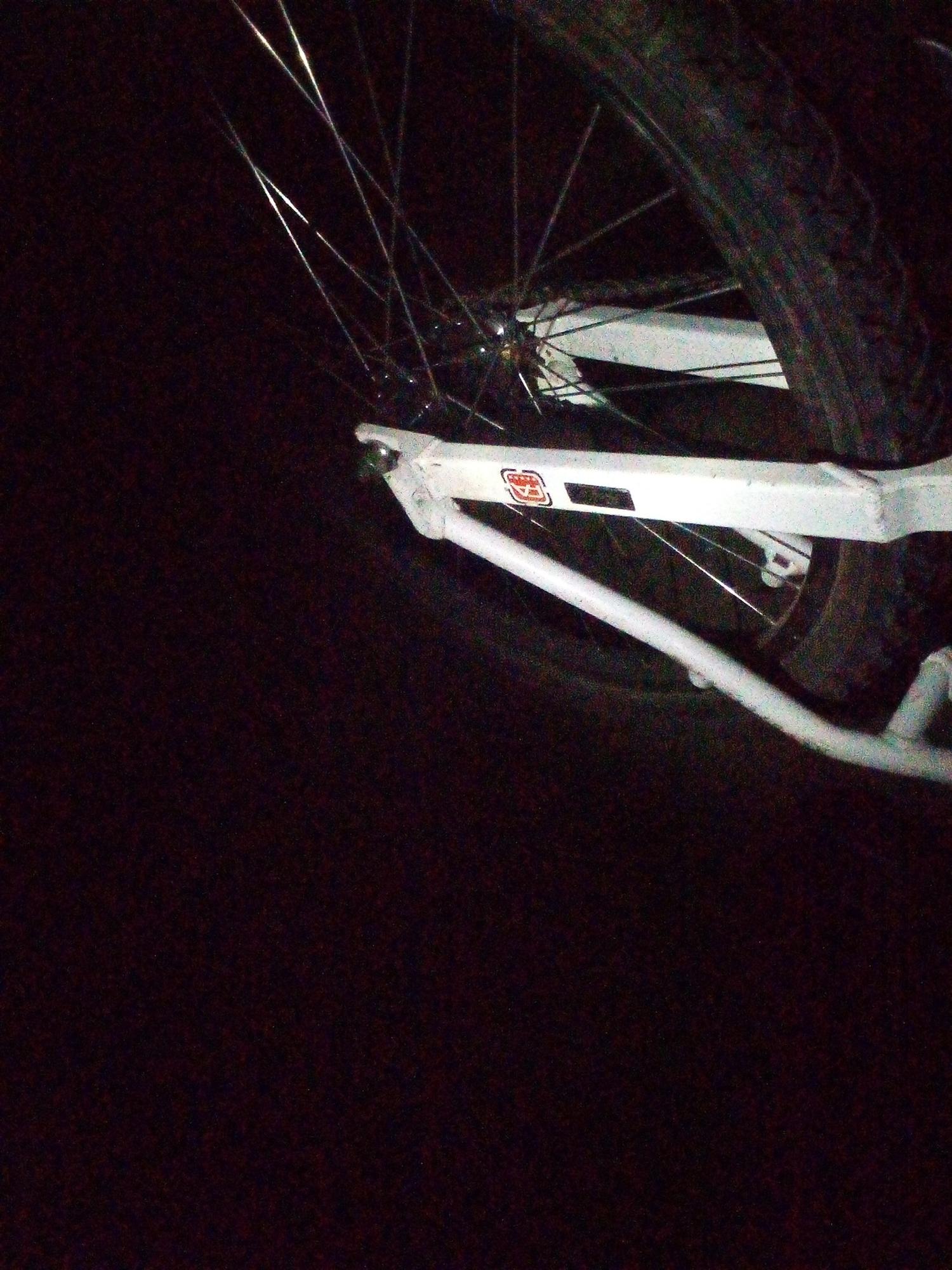 Free Agent Limo FA A130 chromly White, Black, and Stickers tape or other cover-up