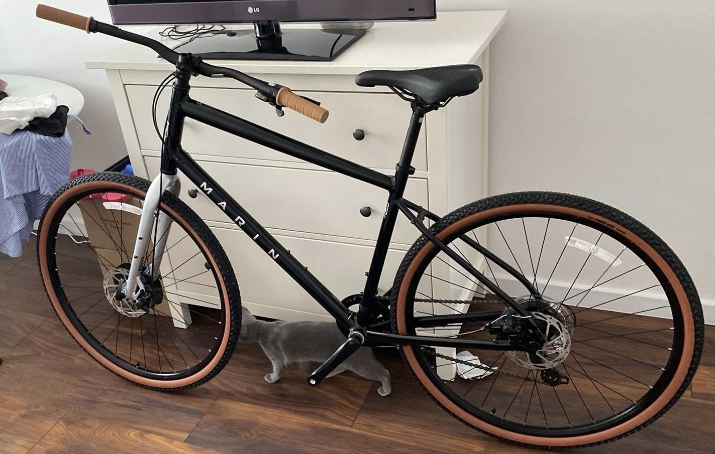 2025 Marin Bikes Kentfield 1 2025 Black and Silver, gray or bare metal