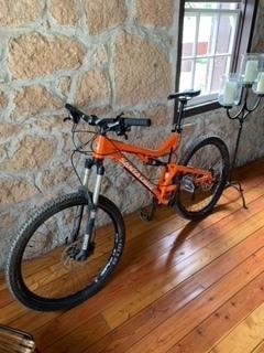 2017 Santa Cruz Heckler Orange