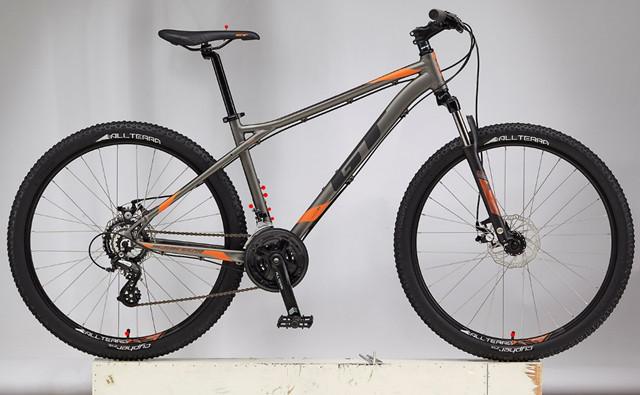 2017 GT Bicycles AGGRESSOR 27,5 Silver or Gray and Orange