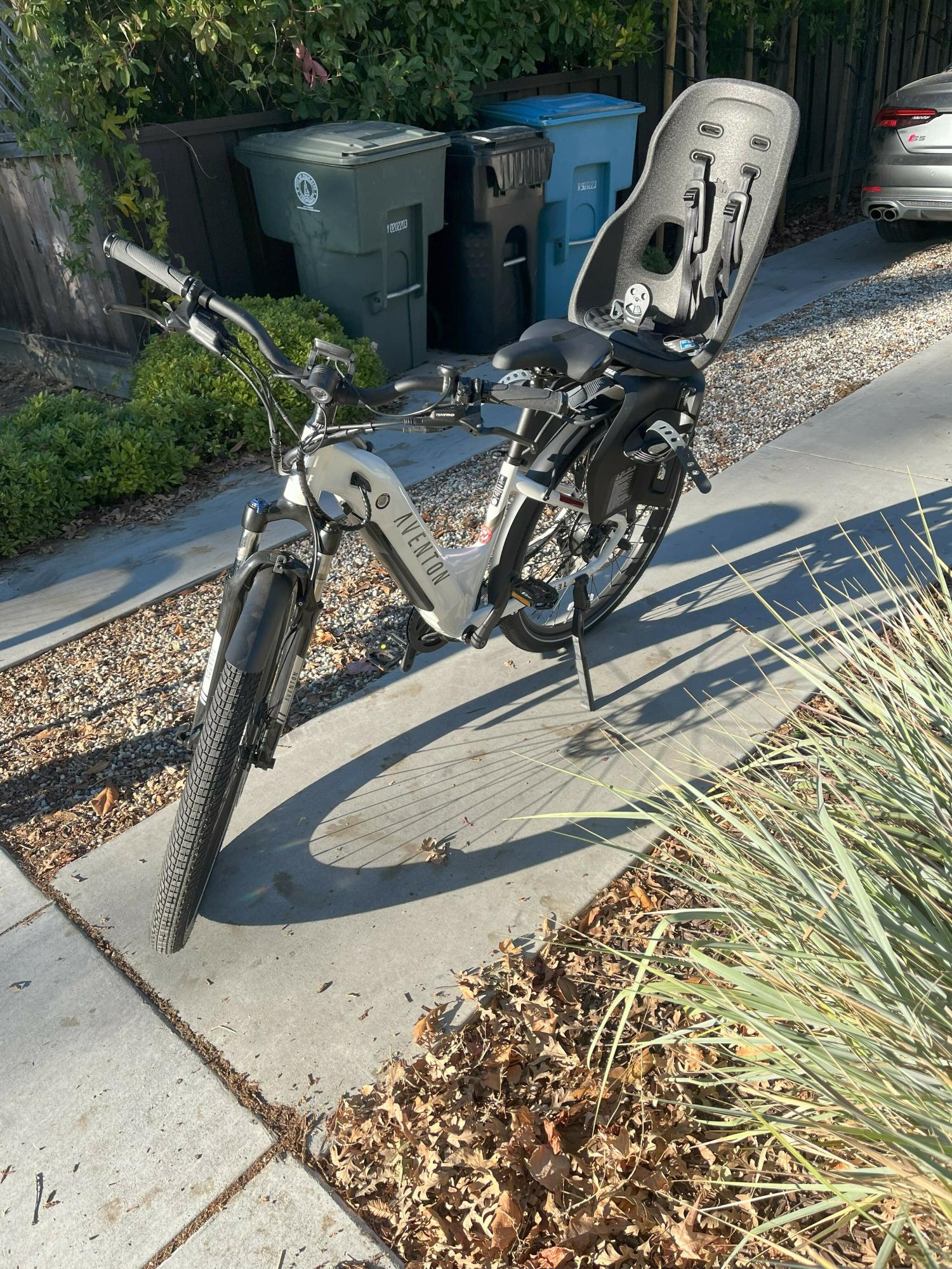 2023 Aventón Level.2 Low-Step White