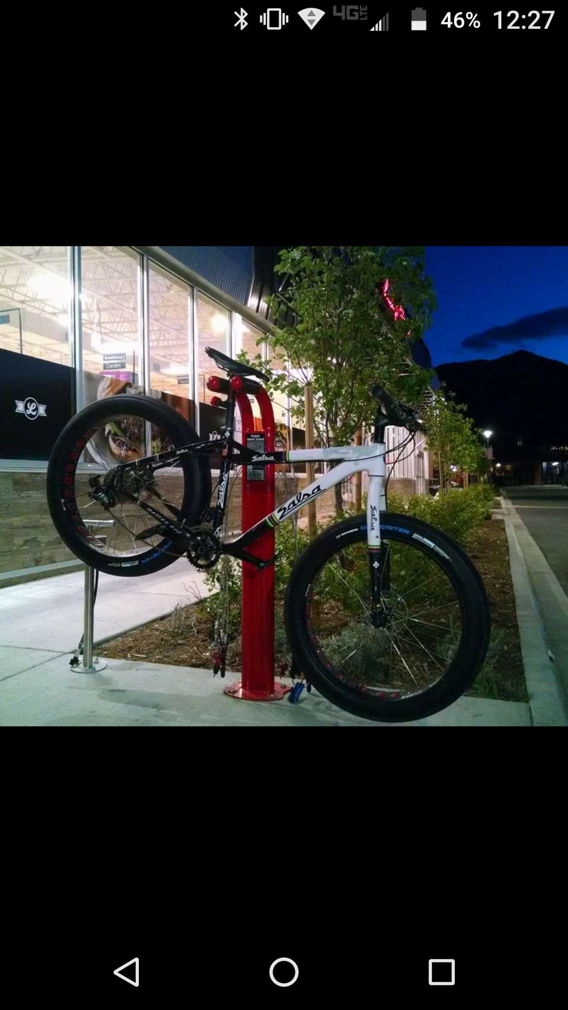 2015 Salsa 2015 Salsa Blackborrow: White/Black Rainbow Stripes White