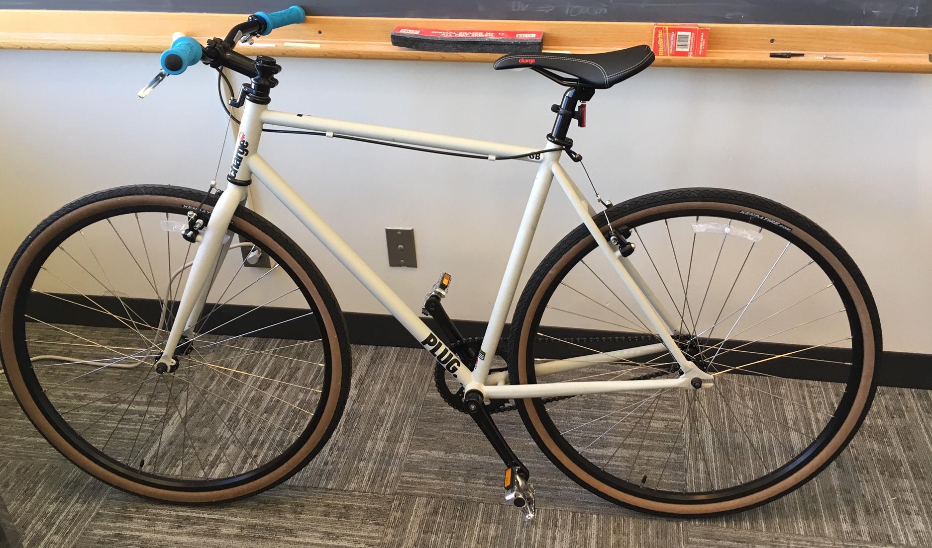 2015 Charge Plug 0 White