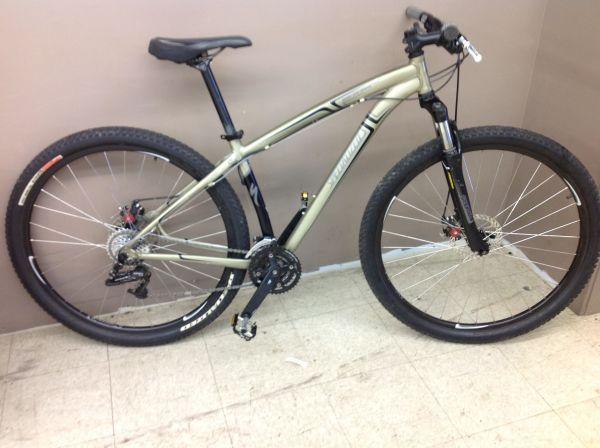 2010 Specialized Hardrock  Black